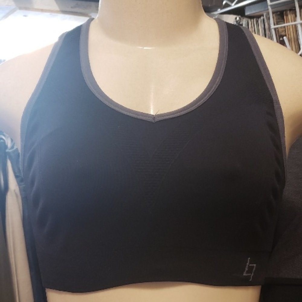 Sport Essentials Sports Bras Size L